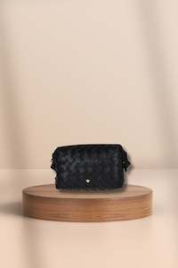 Womens Wallets And Belts: Xena Woven Bag Black/Gold