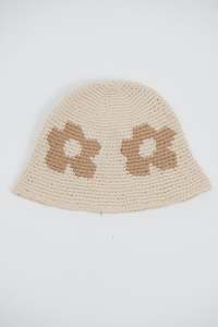 Crochet Bucket Hat Flower Tan