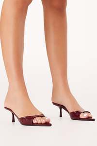 Runa Heel Cherry Patent