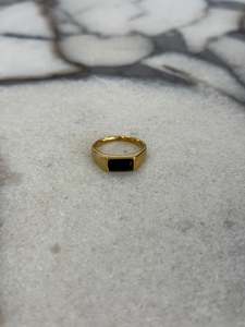 Signet Pinky Ring Gold