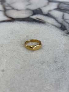Mens: Oval Signet Ring Gold