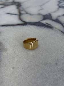Mens: Bold Signet Ring Gold