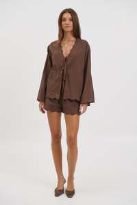 Womens Shorts: Tianna Scallop Set Chocolate