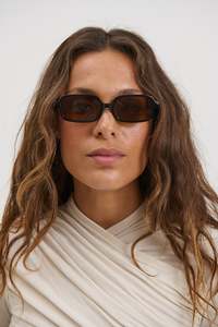 Womens Sunglasses: BS-HM5747-3 Black/Brown