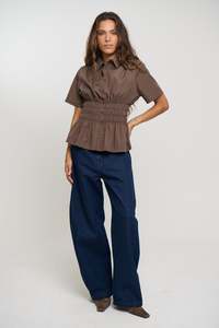 Womens Shirts: Brooke Short Sleeve Shirt Chocolate