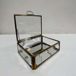 Candles: 24166 Glass & Brass Box w Lid 135 x 110