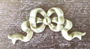 Petite Bow - B8