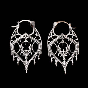 6 66: Gothic Tracery Lace Silver Drop Earrings