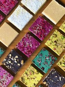 Fruit Food Bars: Black Doris Raw Slice - Salted Caramel