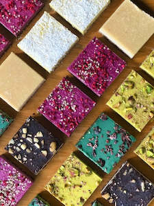 Fruit Food Bars: Black Doris Raw Slices - Plum