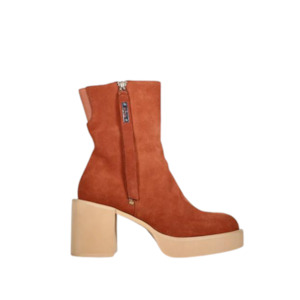 Nikita - Rust Cow Suede