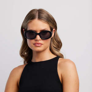 Reality Eyewear: Beautiful Stranger - Black