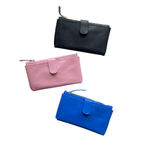 Gift Guide Over 50: Cell Wallet