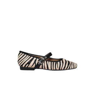 Flats: Elevation - Neutral Zebra