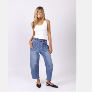 Clothing: Leo Barrel Jean - Blue