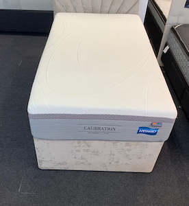 Calibration Hybrid King Single Mattress