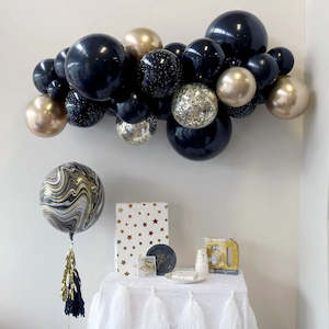 Roaring 20s Great Gatsby Party: Hollywood Balloon Garland by Pop Balloons