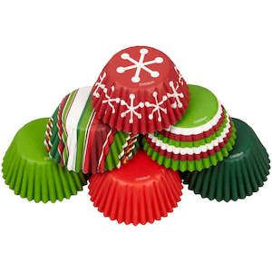 Christmas Cake Decorations Packaging: Wilton Christmas Red & Green Mini Cupcake Papers - 150 Pkt
