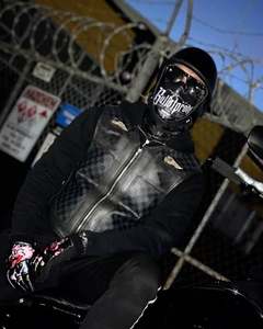 Riding Apparel: NECK TUBE/FACE COVERING SMALL PRINT