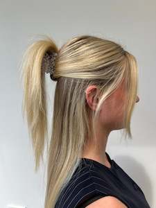 Hair Styling: BUTTERMILK ACCESSORIES - Casey in Daisy Chains