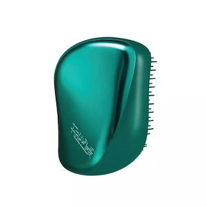Accessories: Tangle Teezer On The Go Detangling Hairbrush