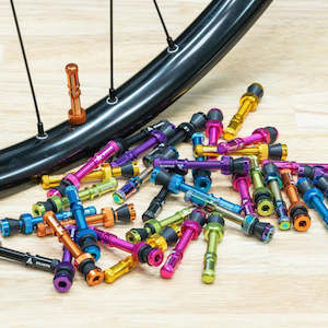 Granite Juicy Nipple Coloured Valve Cap & Stem Set