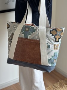 B&B City Tote - Mojave - Burlap & Bright
