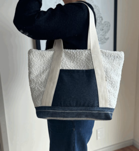 Products: B&B City Tote - Cream Queen III - Burlap & Bright