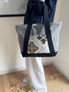 Products: B&B City Tote - Style Queen - Burlap & Bright