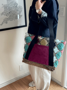 Products: B&B City Tote - Azalea Jewel - Burlap & Bright