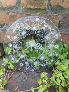 Products: Bee and Daisy Glass Platter - Burnt Offerings