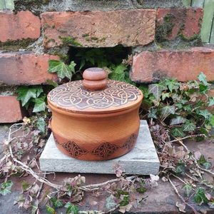 Products: Round Celtic Container - Burnt Offerings