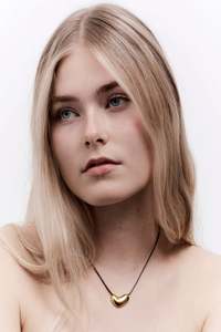 Jewellery: Isla Pendant - Gold