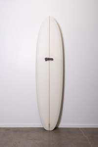 Mid Length Surfboards: 7'2 Rincon