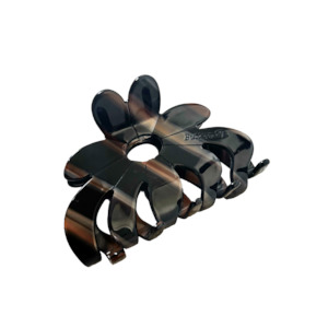 Frontpage: Rebekah in Coffee Table