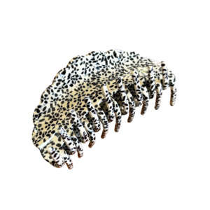 Jenny Claw Clip in Vanilla Bean