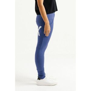 Alpine Apartment pant Hyacinth with Lilac