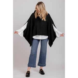 Knitwear: Nessie cape charcoal