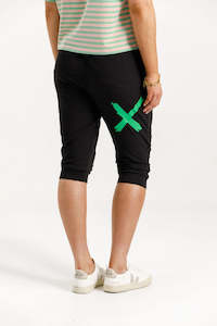 3/4 Apartment pants black kelly green