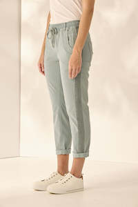 Zane boyfriend jean with tape seamist