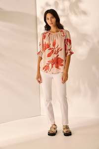 Lania: Chino top amber