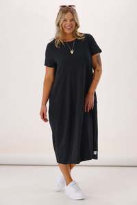 Summer Dresses: Diana short sleeve dress black by Elm
