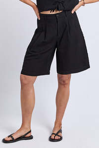 San Lucas short black
