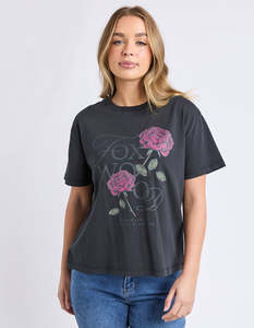 Summer Tops: English rose tee