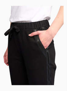 Sunday pant Slim leg ankle grazer pant