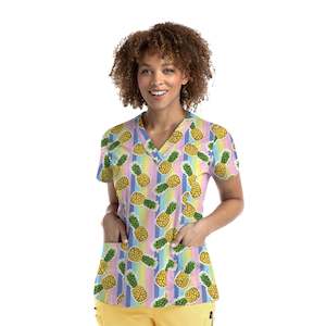 Scrub Top: PRINT TOP - MAPA (MAD ABOUT PINEAPPLES)