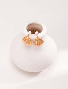 Pure Silver Shell Pearl Earrings