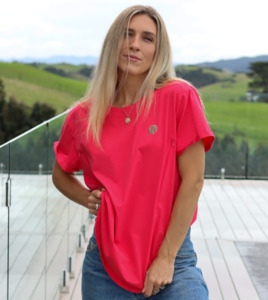 Charlotte Tee