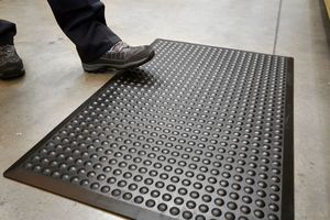 BUBBLE MAT - 1200mm X 900mm - Black