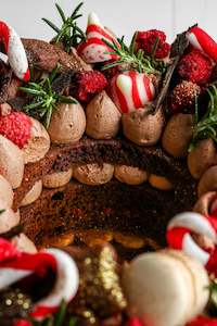 Christmas Collections: Christmas Wreath Cake -  Black Forest
